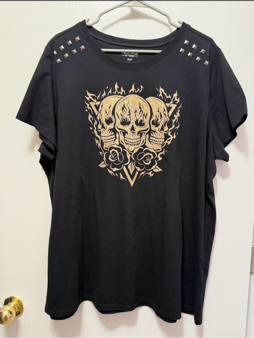 Torrid Heritage Jersey Studded Gold Foil Skull Rose Graphic Tee Black Size 2